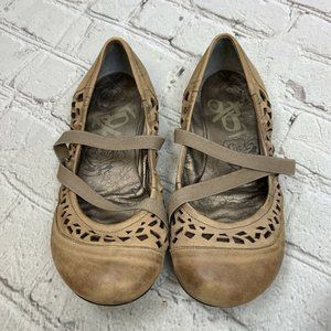 OTBT Marion Tan Taupe Leather Laser Cut Mary Jane Comfort Flats Shoes 6.5 B
